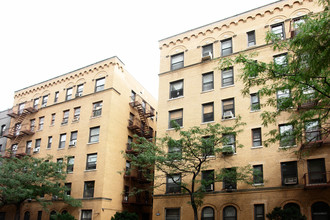 427 W 51st St in New York, NY - Building Photo - Building Photo