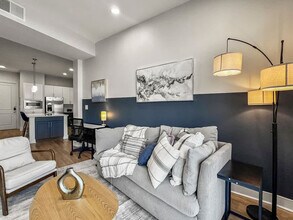 310 N Malcolm X Blvd in Dallas, TX - Building Photo - Building Photo