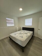 27 NW 41st St in Miami, FL - Building Photo - Building Photo