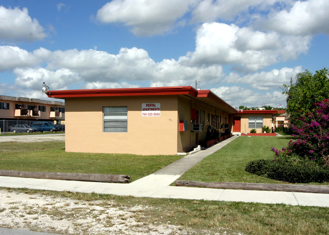 161 NW 9th St in Homestead, FL - Building Photo - Building Photo