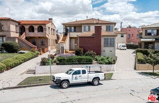 1012 S Sycamore Ave in Los Angeles, CA - Building Photo