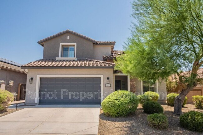 1933 W Black Hill Rd in Phoenix, AZ - Building Photo - Building Photo