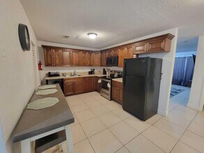 2759 NW 58th Terrace in Lauderhill, FL - Building Photo - Building Photo