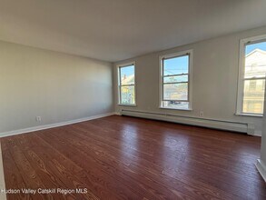 4 Frederick St in Hudson, NY - Building Photo - Building Photo