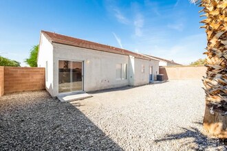 3138 Fern Crest Ave in North Las Vegas, NV - Building Photo - Building Photo