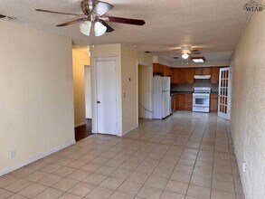 1612 Phoenix Dr in Wichita Falls, TX - Building Photo - Building Photo