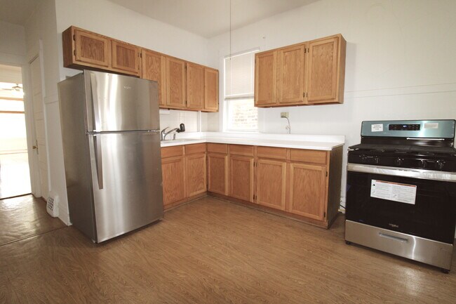 3642 N Albany Ave, Unit 2 in Chicago, IL - Building Photo - Building Photo