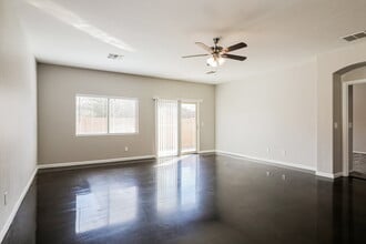 5238 S Camino Laguna Seca in Tucson, AZ - Building Photo - Building Photo