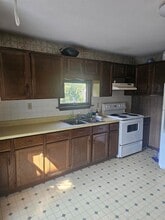 19 E Concord St, Unit B in Dover, NH - Building Photo - Building Photo