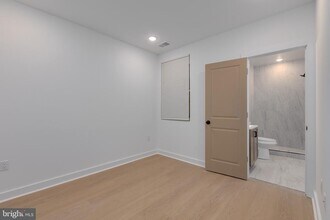 2350 N 16th St in Philadelphia, PA - Building Photo - Building Photo