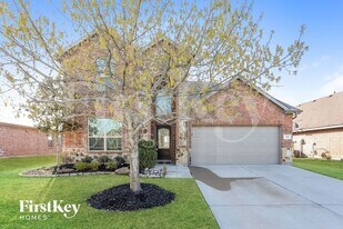 108 Arabian Rd in Waxahachie, TX - Building Photo