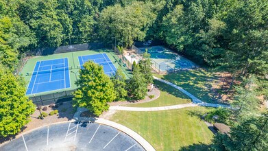 1940 Bentbrooke Trail in Lawrenceville, GA - Building Photo - Building Photo
