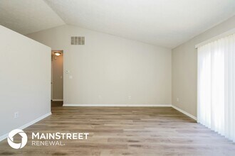 7313 Barnwell Pl in Indianapolis, IN - Foto de edificio - Building Photo