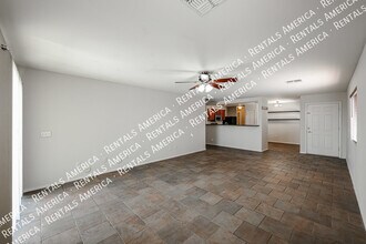 25849 W Satellite Ln in Buckeye, AZ - Building Photo - Building Photo