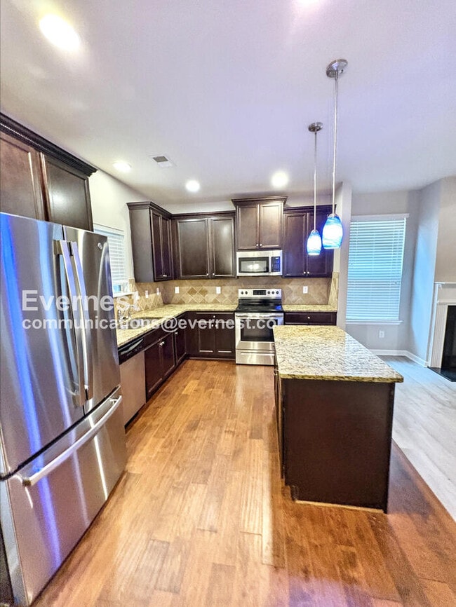 313 Lossie Ln in Mcdonough, GA - Building Photo - Building Photo
