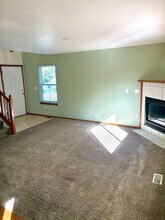 1004 Winona Cir in Loveland, CO - Building Photo - Building Photo