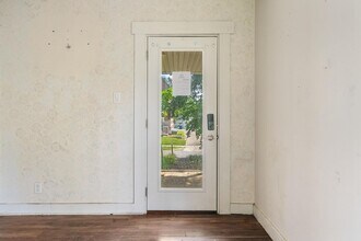 2225 Catalpa Dr. in Dayton, OH - Building Photo - Building Photo