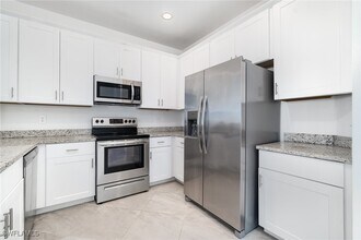 14220 Pine Lodge Ln in Ft. Myers, FL - Building Photo - Building Photo