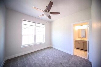 2340 Benbrook Dr in Fort Worth, TX - Building Photo - Building Photo