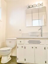 1851 Winona Blvd in Los Angeles, CA - Building Photo - Building Photo