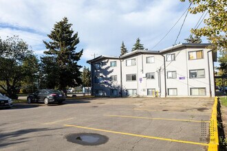 Confederation Place in Edmonton, AB - Building Photo - Building Photo