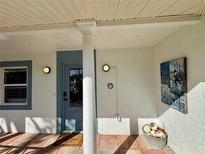 7372 Melaleuca Way in Sarasota, FL - Building Photo - Building Photo