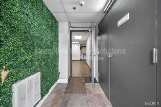 8612 Halls Ferry Road in St. Louis, MO - Building Photo - Building Photo