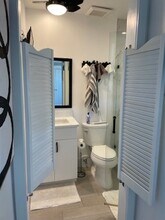 190 N Collier Blvd, Unit J-8 in Marco Island, FL - Foto de edificio - Building Photo