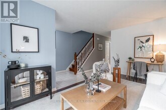 117 Bonaventure Dr in Hamilton, ON - Building Photo - Building Photo