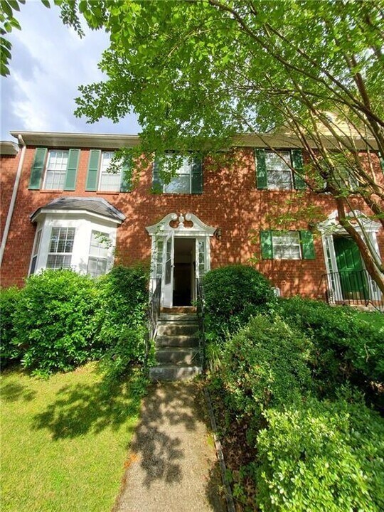 3043 Majestic Park Ct in Duluth, GA - Building Photo