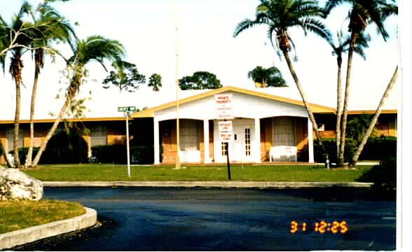 Lake Tarpon Mobile Home in Palm Harbor, FL - Foto de edificio - Building Photo