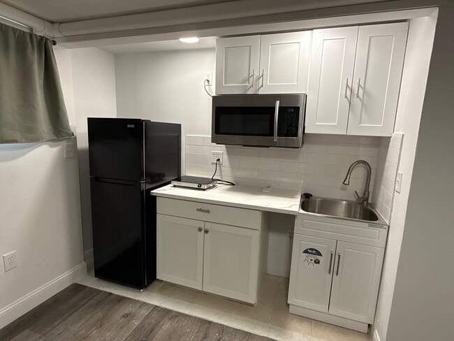 1193 Boylston St in Newton, MA - Building Photo - Building Photo