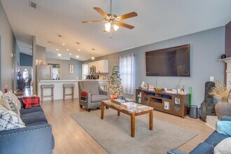 2005 Tujaques Pl in Pensacola, FL - Building Photo - Building Photo