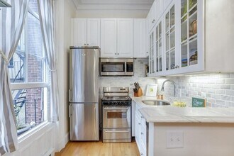 376 Marlborough St, Unit 4 in Boston, MA - Building Photo - Building Photo