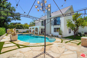 5020 Dantes View Dr in Agoura Hills, CA - Building Photo - Building Photo