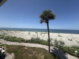 500 Park Blvd S in Venice, FL - Building Photo