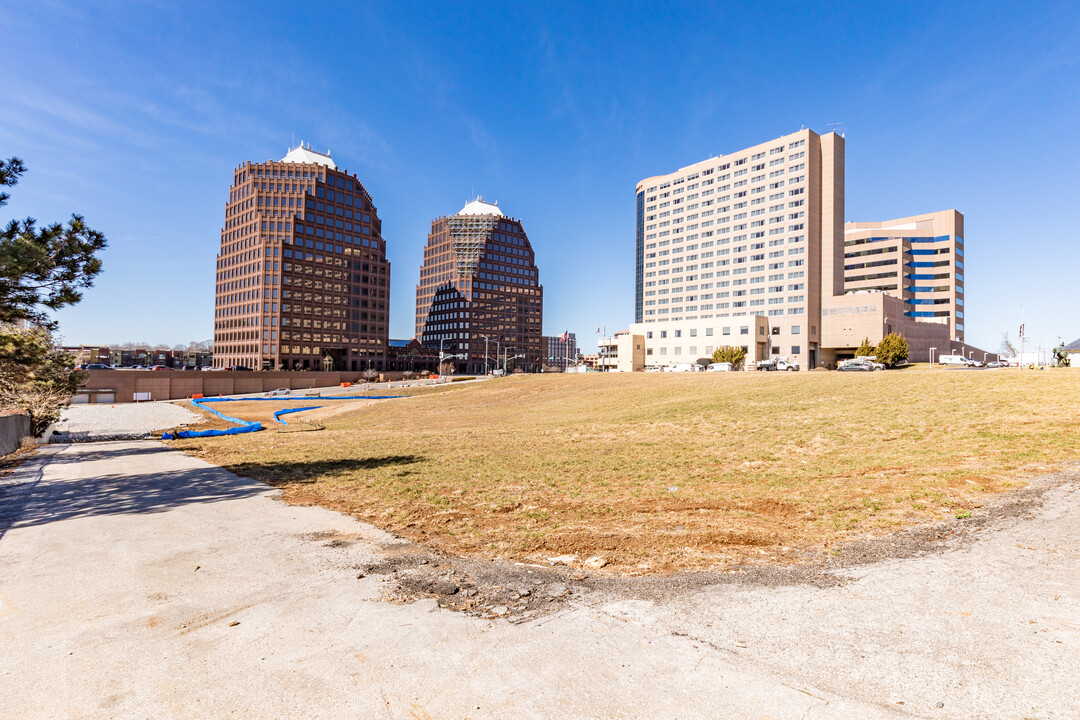 Museum Tower in Kansas City, MO - Building Photo