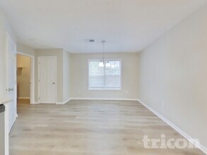 1417 Stream Walk in Loganville, GA - Building Photo - Building Photo