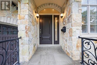 106 Olive Ave in Toronto, ON - Building Photo - Building Photo