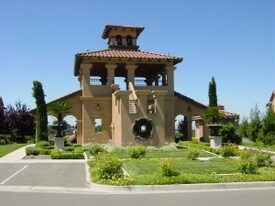 7712 Crown Heights Ct in Vallejo, CA - Building Photo