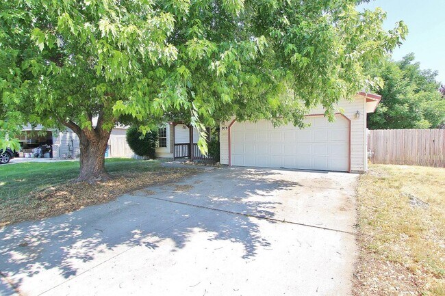 978 Johnson Dr in Middleton, ID - Building Photo - Building Photo