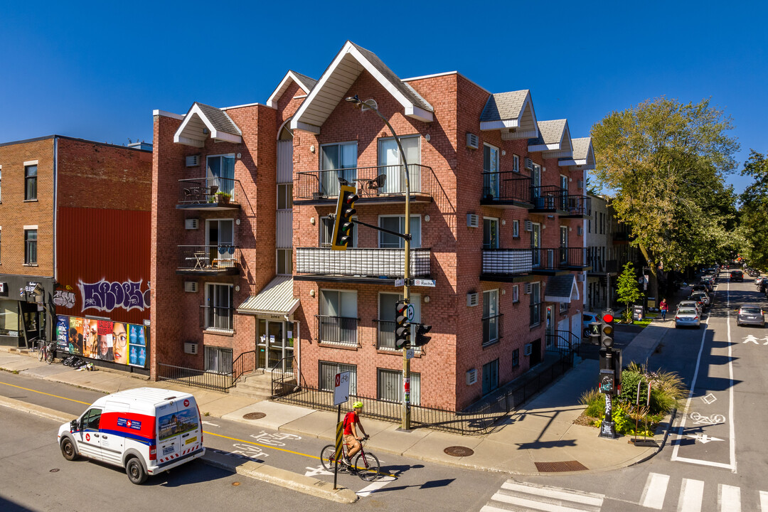 2145 Rachel E in Montréal, QC - Building Photo