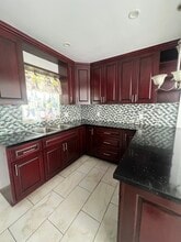 8689 San Miguel Ave in South Gate, CA - Building Photo - Building Photo