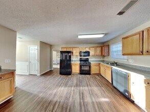 1813 Tulip Petal Rd in Auburn, GA - Building Photo - Building Photo