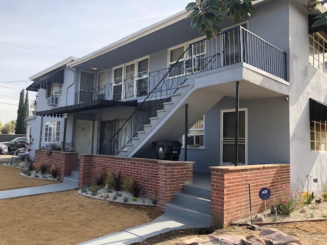 5504 Camellia Ave in North Hollywood, CA - Building Photo