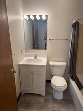 701 Pirate Island Rd in Monona, WI - Building Photo - Building Photo