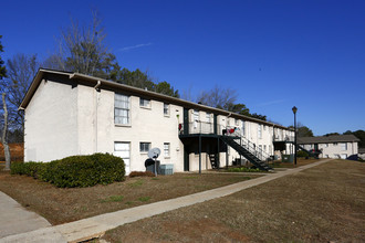 Indian Valley Apartments in Clarkston, GA - Building Photo - Building Photo