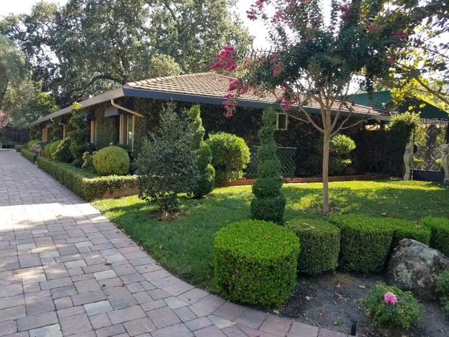 property at 1 Garden Park Ct