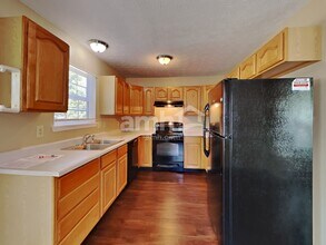 1610 Winding Creek Trl in Brownsburg, IN - Foto de edificio - Building Photo