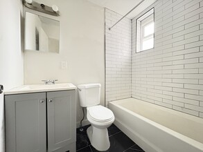 12 N 21st St, Unit 21 in East Orange, NJ - Foto de edificio - Building Photo